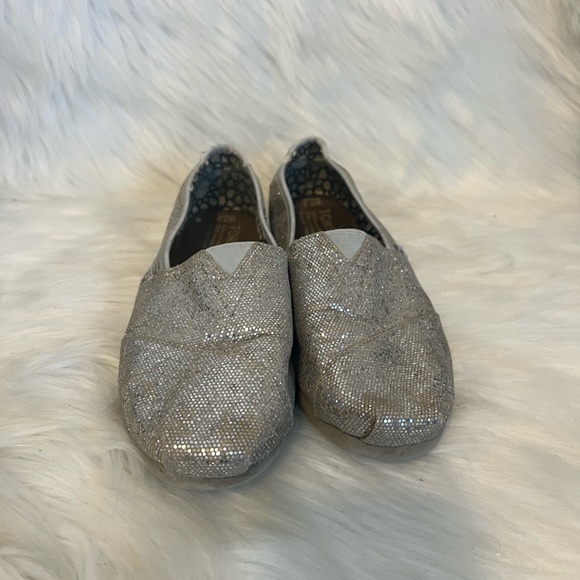 Toms sparkly shoes size 7.5 - Picture 2 of 5